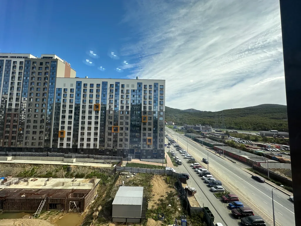 Современная квартира в новом ЖК, высокие потолки, вид на горы