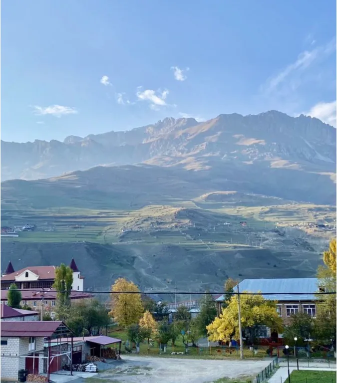 Уютная квартира в Фиагдоне с видом на горы