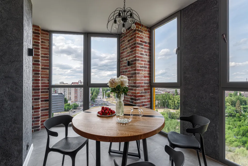 Просторная квартира с кухней-гостиной и панорамным видом