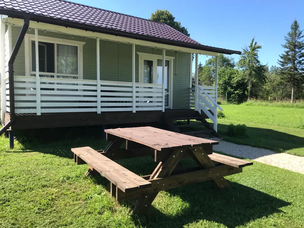 Коттедж Уютный дом  в окружении природы и пения птиц Зелёная дымка — аренда посуточно в Пушкинские Горы