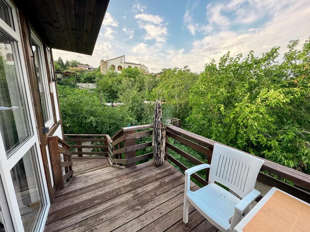 Студия с видом на море