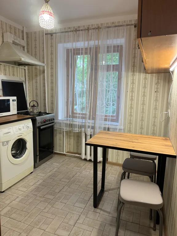 Квартира у аллеи