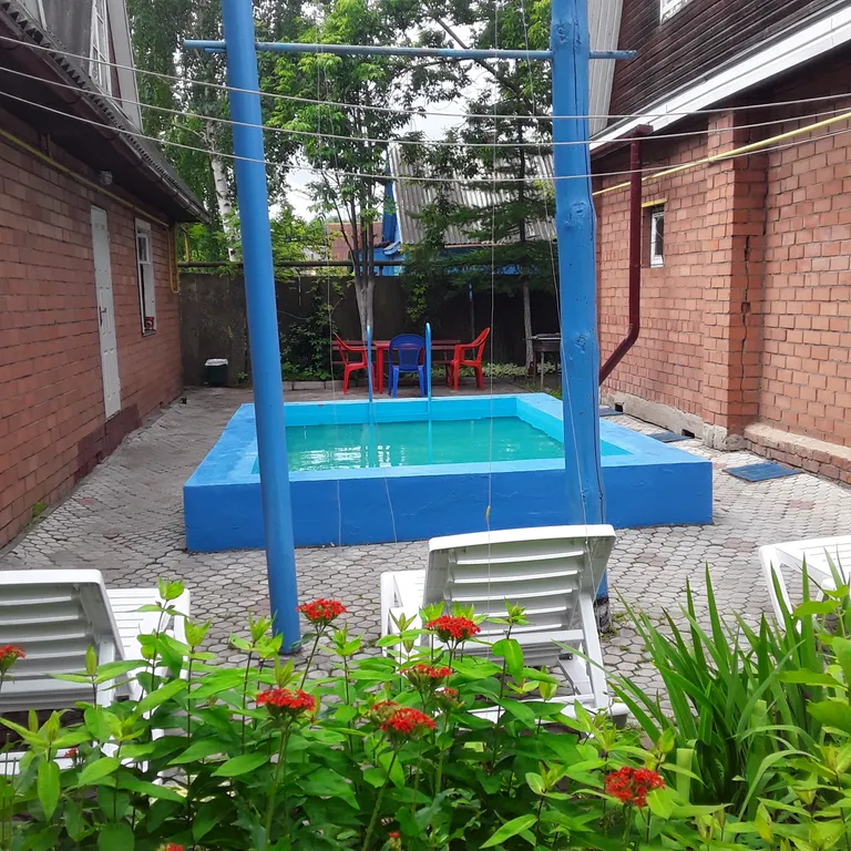 Дом-коттедж со всеми удобствами, недалеко от озера и центра