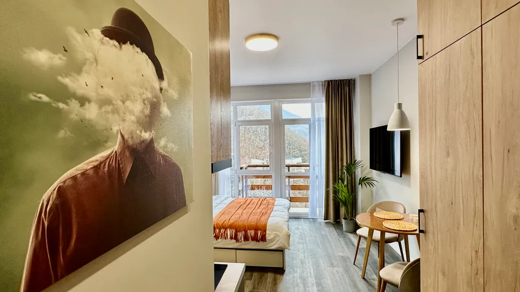 #58 Стильные апартаменты с видом на горы