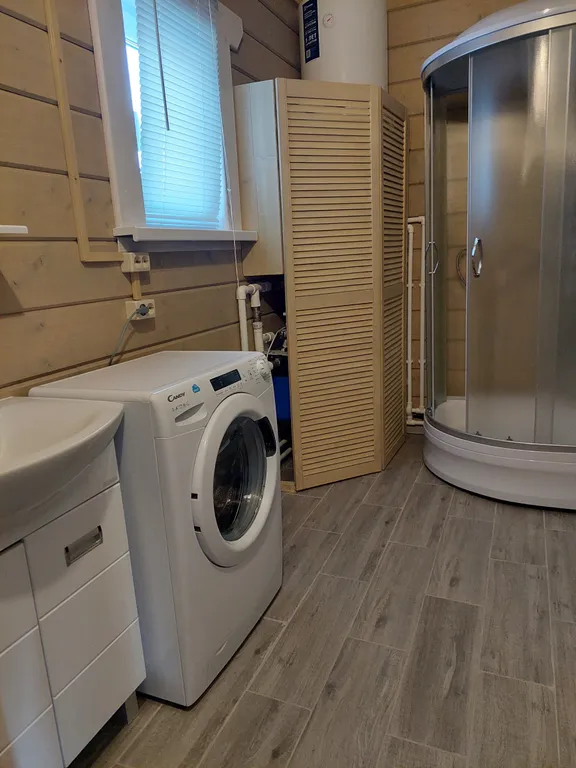 Коттедж Васнецово-озеро, коттедж на берегу озера в окружении леса — Ваньково