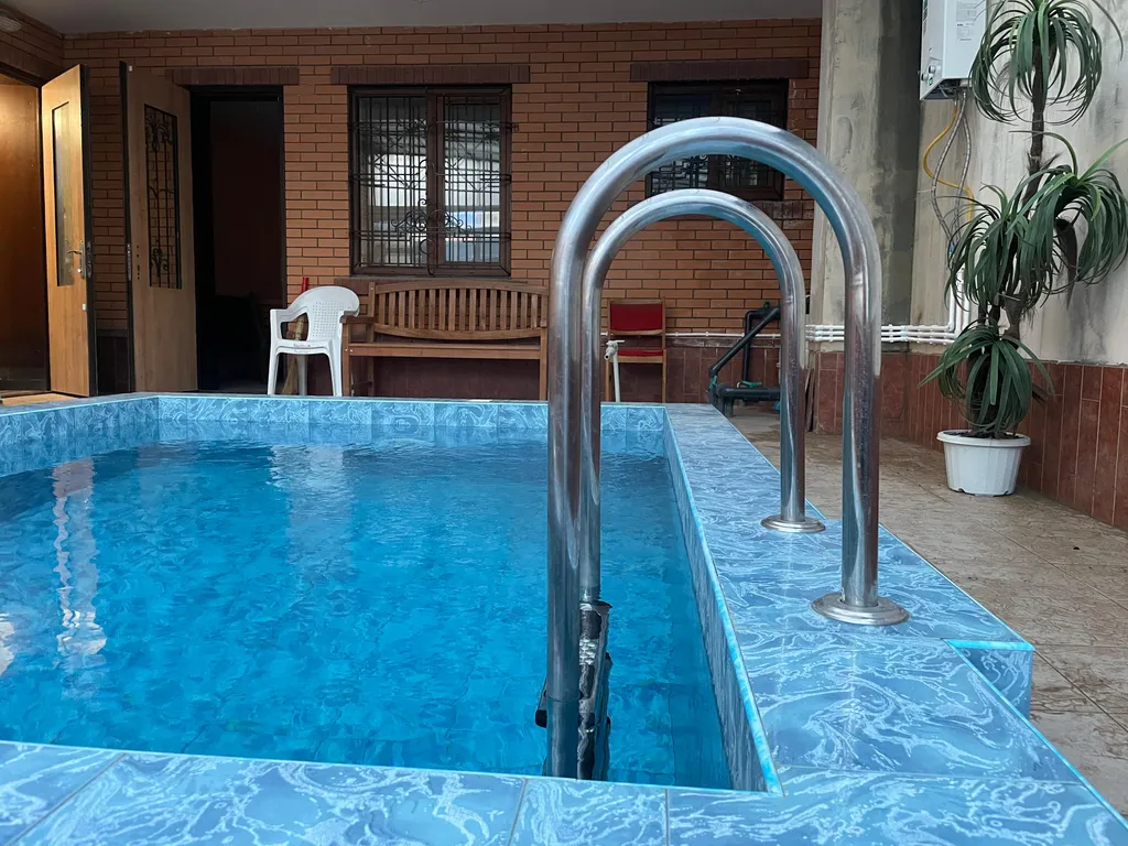 Частный дом на берегу моря с бассейном и сауной