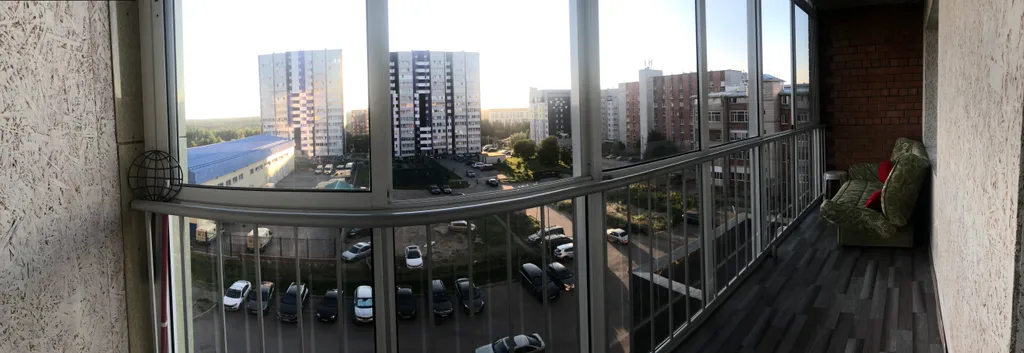 Просторная студия с видом на закат рядом с ТРЦ, локация - топ