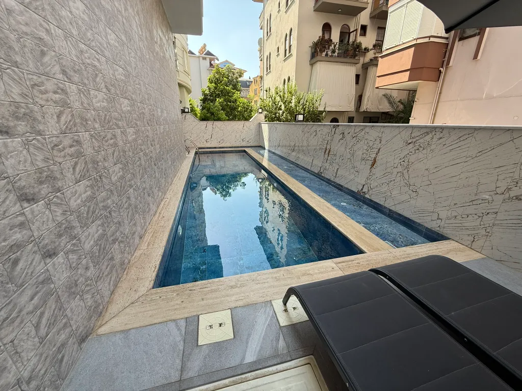 Новая уютная квартира в центре города, на пляже Клеопатра, с бассейном