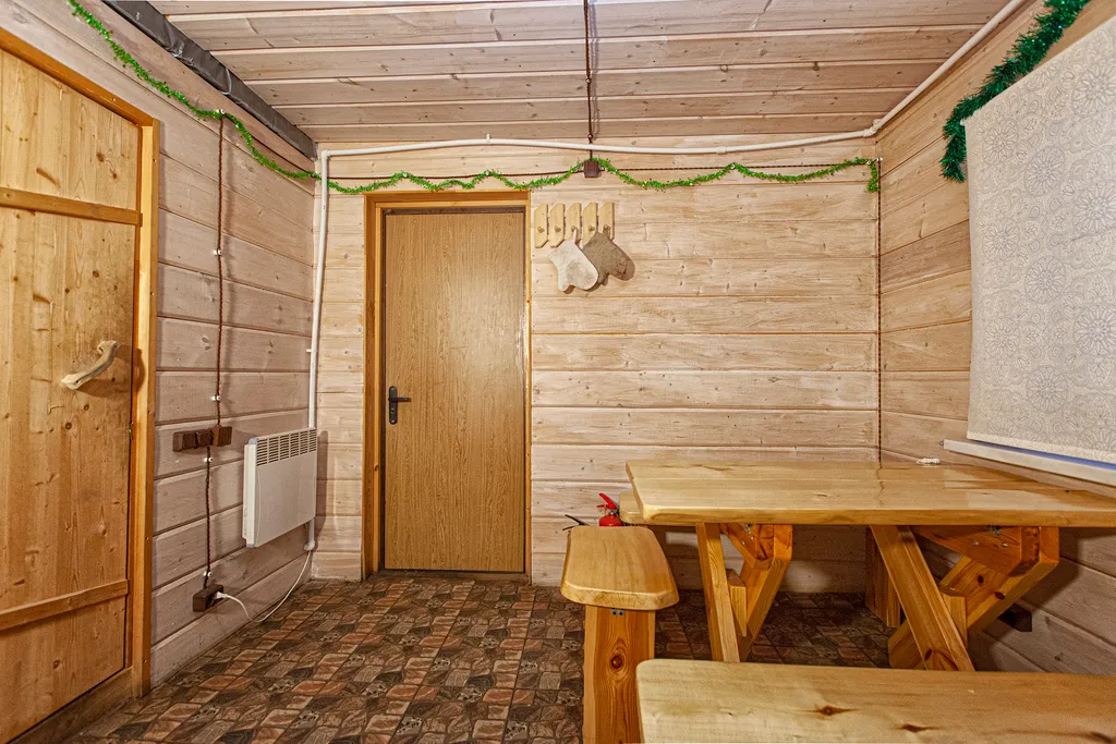 Коттедж Большой дом с террасой, баней на дровах и чаном в лесу на берегу реки — Старово