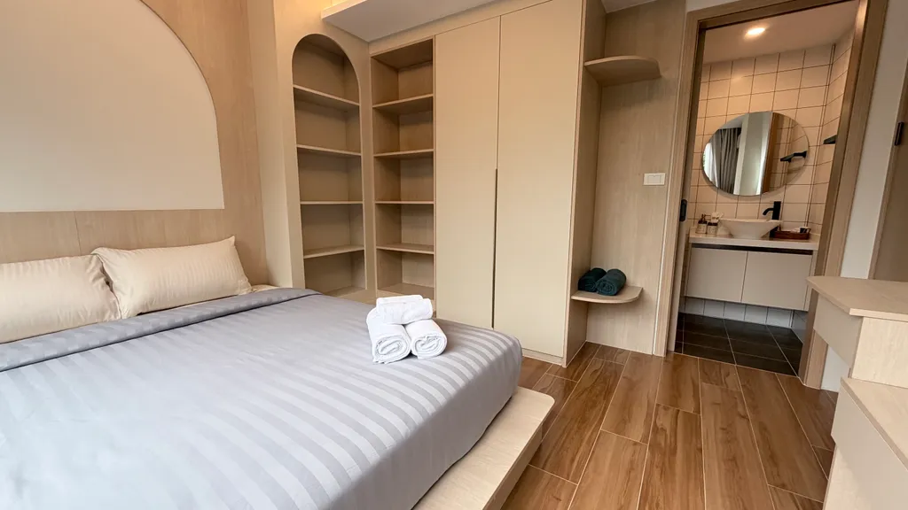 Супер однушка у моря с бассейном и спортзалом, тихое милое место