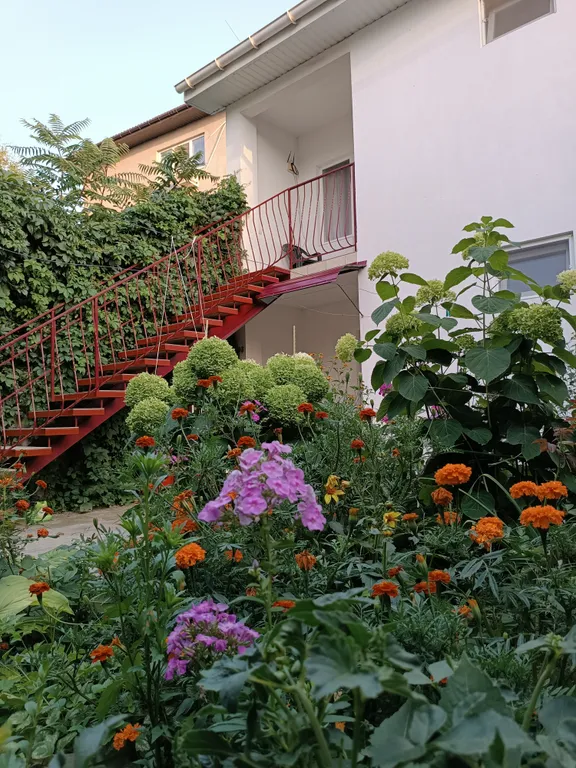 Коттедж Коттедж Отдых для семьи — Феодосия