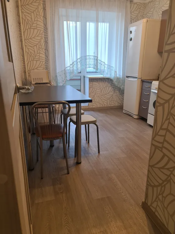 Рядом с авто и жд вокзалом