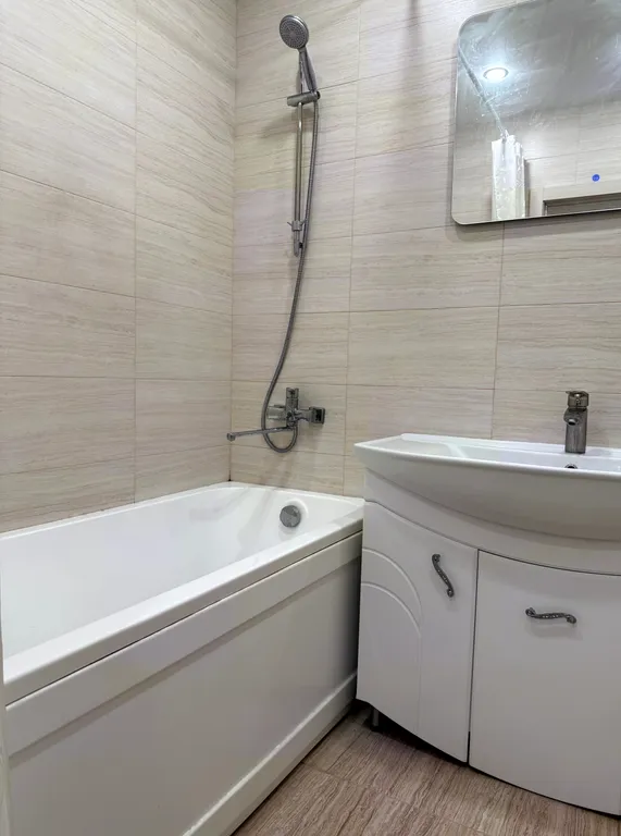 Квартира с огромной кухней-гостиной