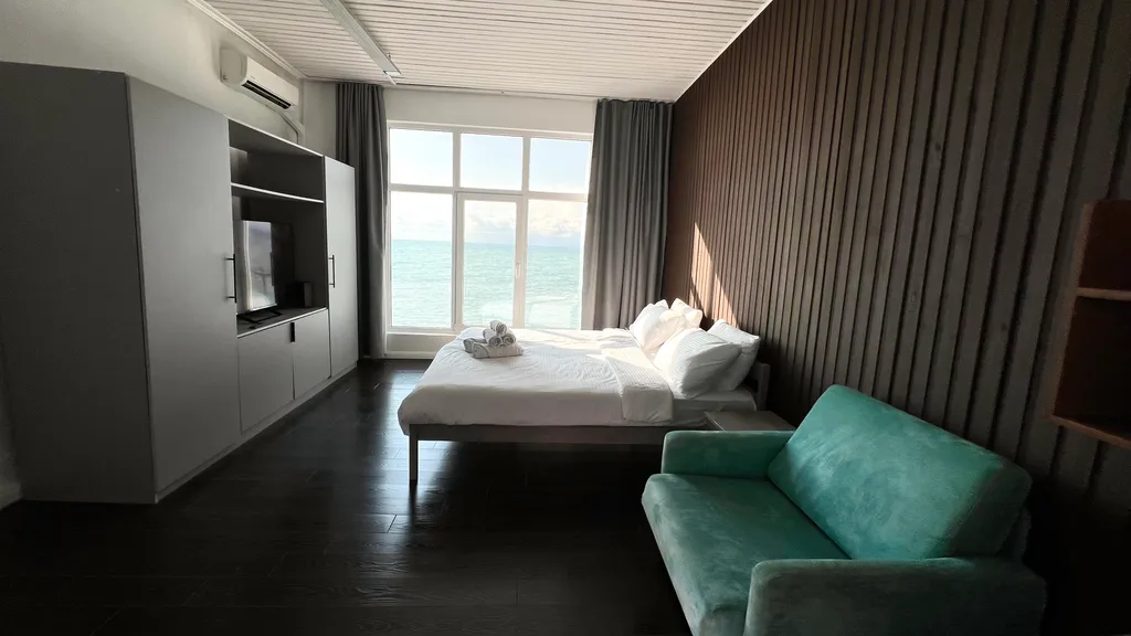 Дом на берегу моря