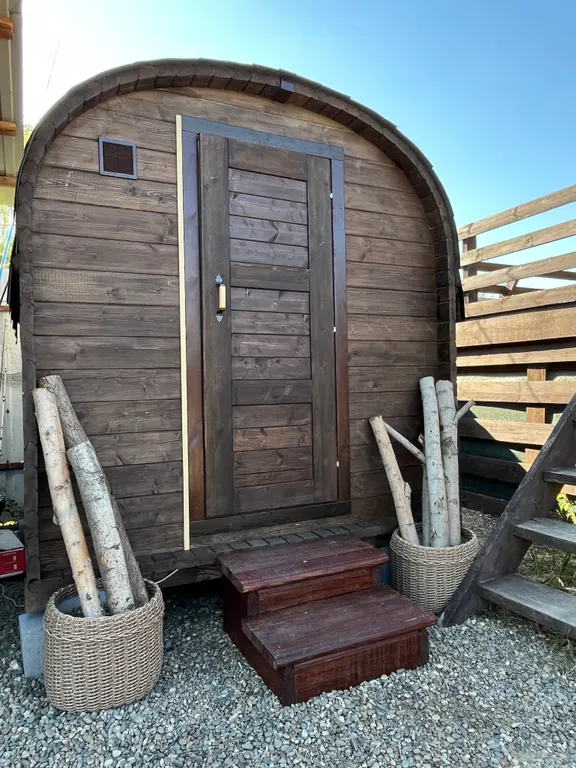 A-Frame на берегу реки, рыбалка с пирсом в Береговом