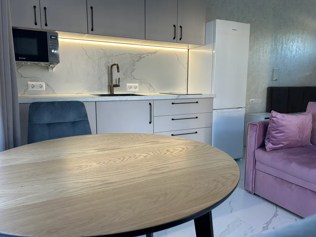 Домик в малине у моря