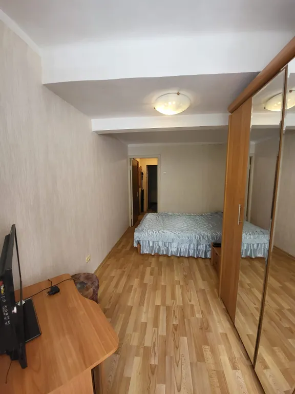 2-комнатная квартира, есть все необходимое для проживания