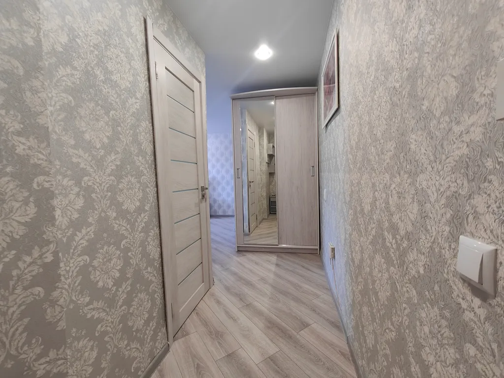 1-комнатная в центре с видом на сквер