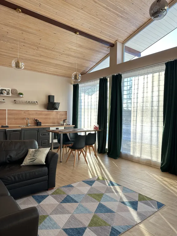 Коттедж Дом на берегу озера — Борисово