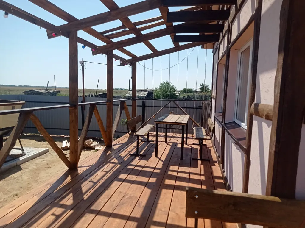 Загородный дом с видом на озеро