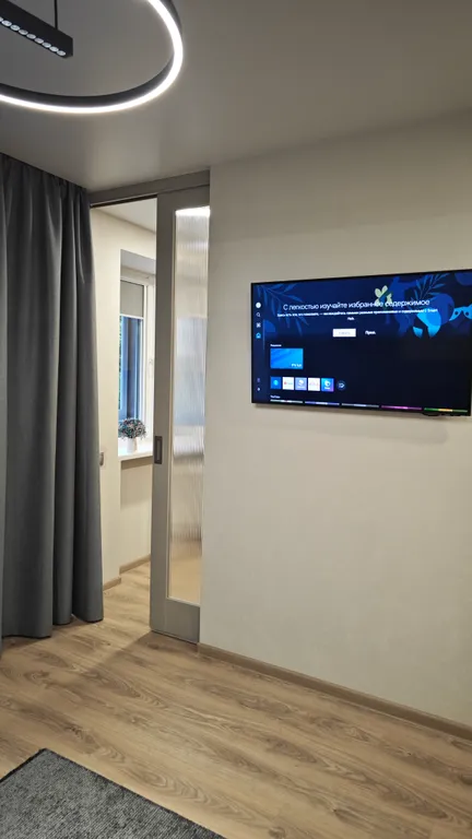 Современная однокомнатная квартира на набережной Двины