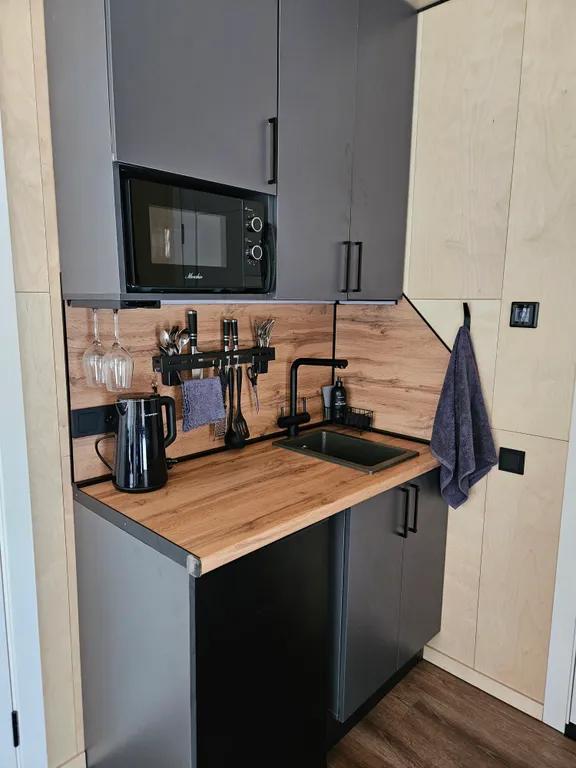 Уютный дом с панорамными окнами