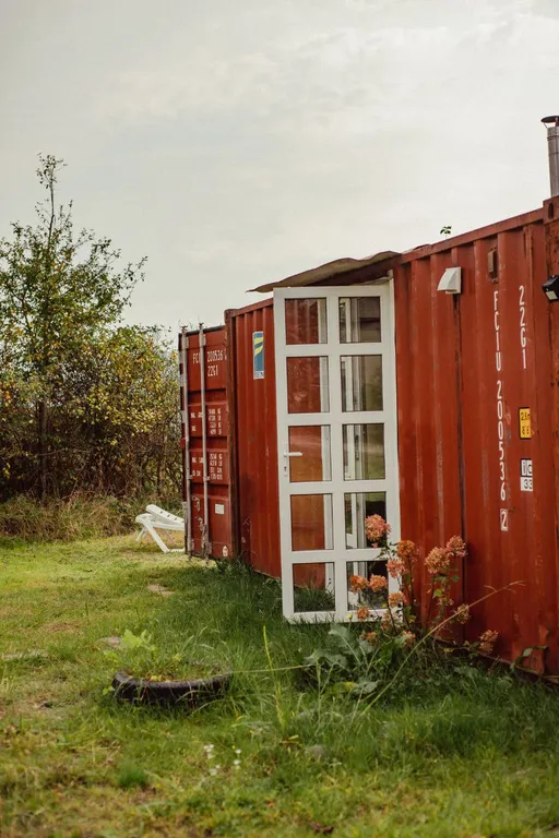 Квартира Уютная комната глэмпинг на творческой даче из морских контейнеров — аренда посуточно в Хоста