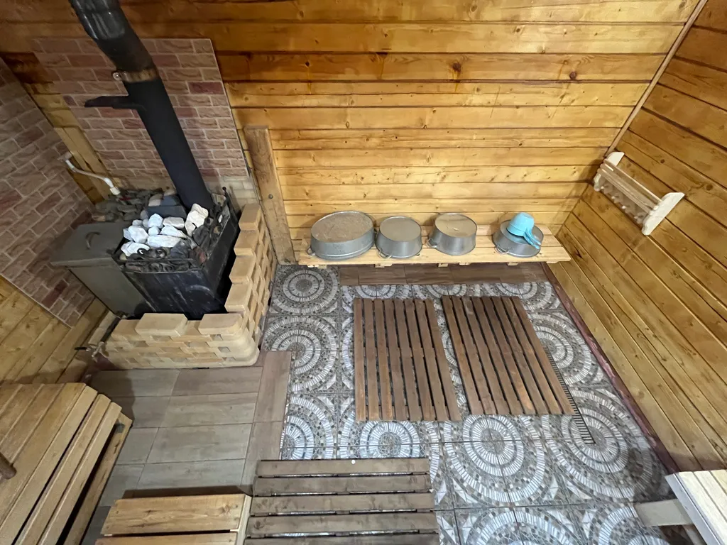 Домик на пруду, банька на дровах