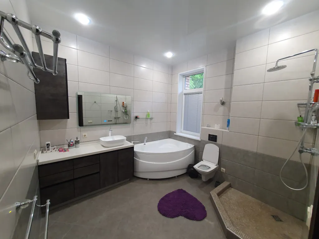 Дом для комфортного загородного отдыха в лесу рядом с морем