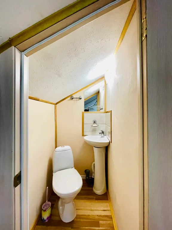 Дом на берегу озера