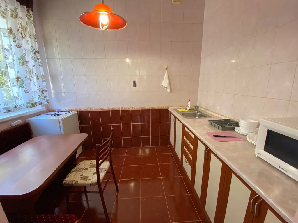 Вилла в сосновом бору с бассейном и видом на море и горы