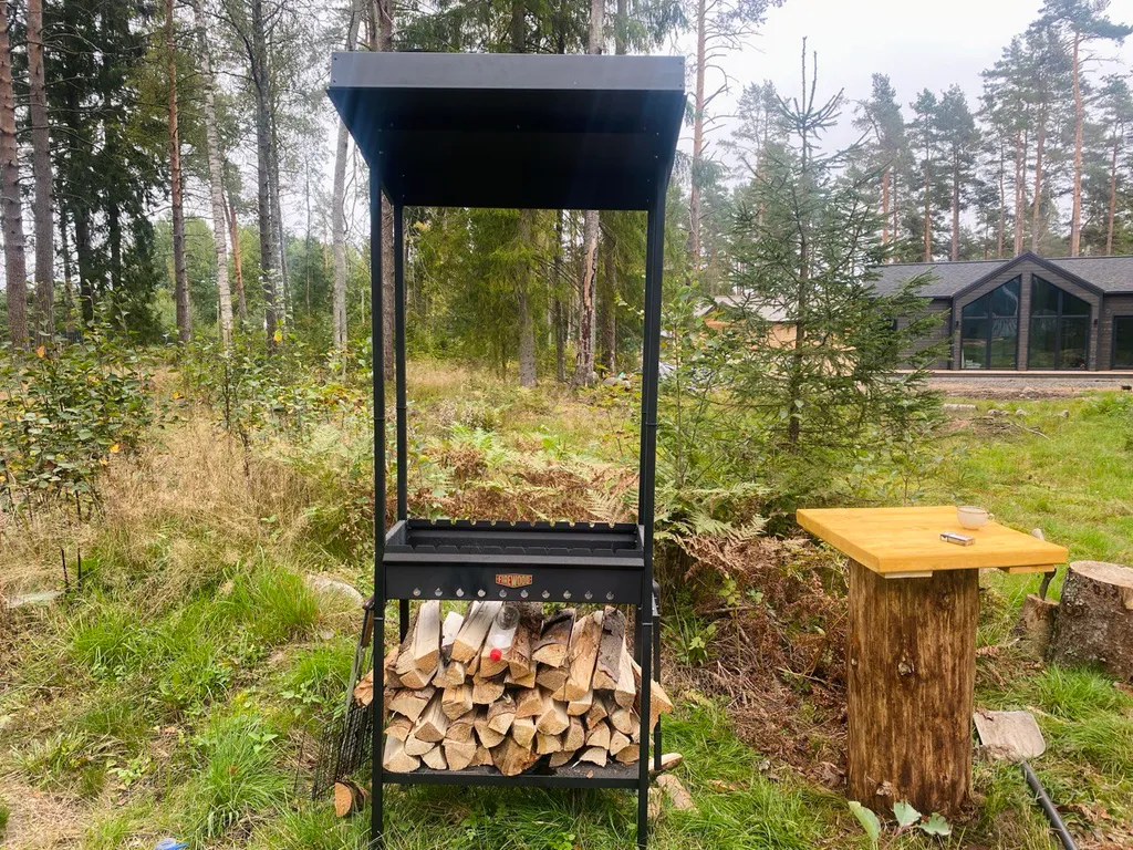 Современный дом с панорамными окнами