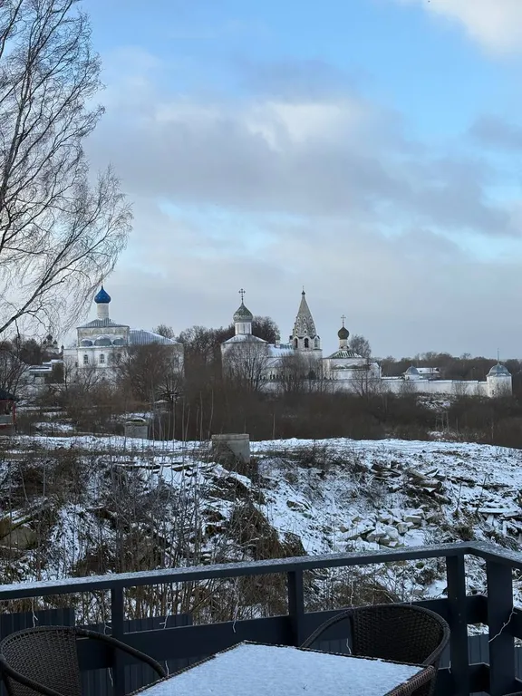 Дом с видом на город