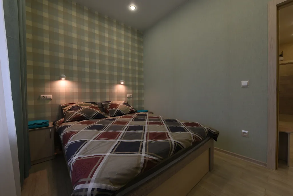 Квартира с тремя спальнями в центре — аренда посуточно в Иркутск