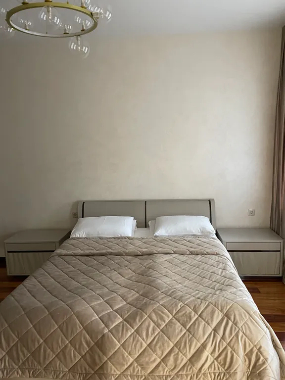 Большая, уютная двухкомнатная квартира с евроремонтом в центре города