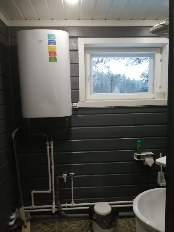 Уютный дом на берегу речки, в финском стиле