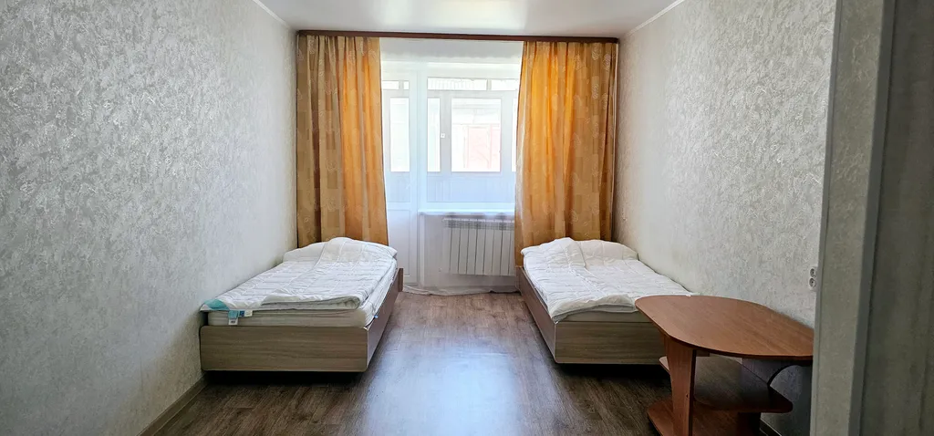 Трёхкомнатная квартира у ТЦ Оазис Плаза