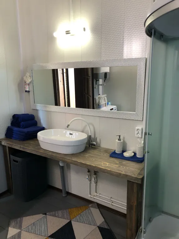 Уютный дом и баня на дровах с рядом озером