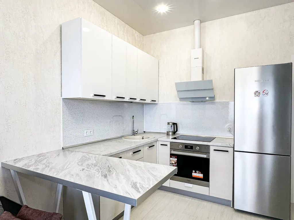 Евротрешка ЖК Регата на набережной с видом на море и горы