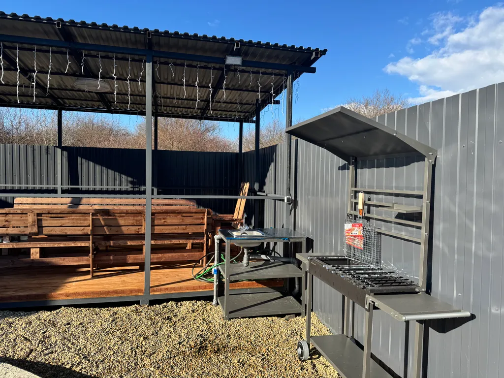 Уютная Хижина с теплым бассейном