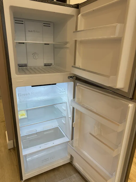 Зелёная современная квартира-студия недалеко от Горного Воздуха