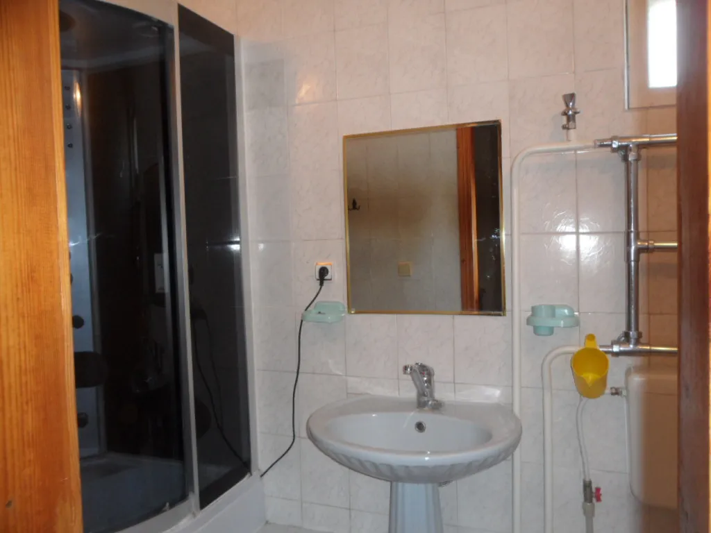 Трех комнатная квартира в частном доме в 5-ти минутах от набережной