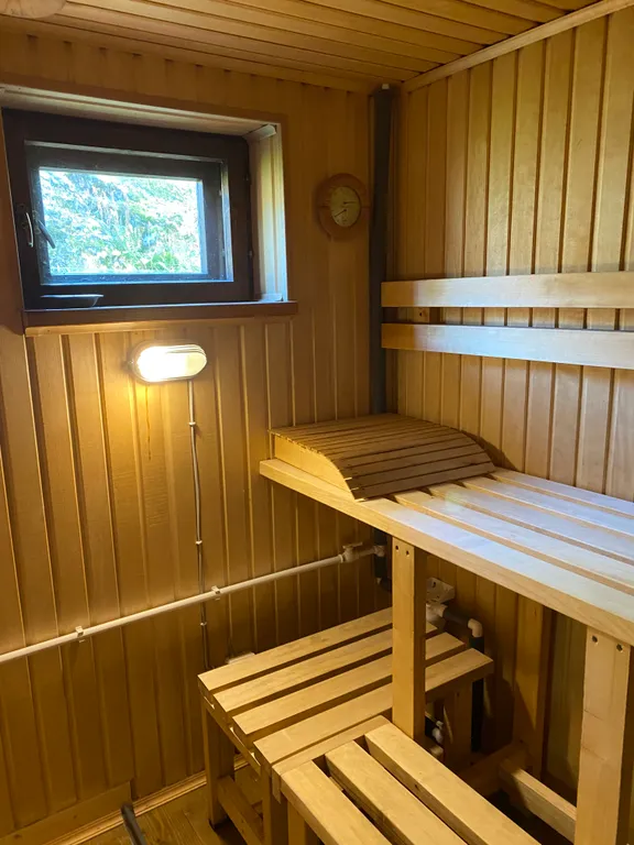 Дом на берегу озера