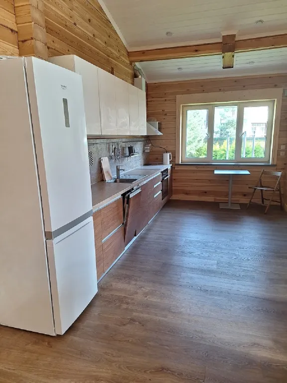 Коттедж на берегу реки в Рощино