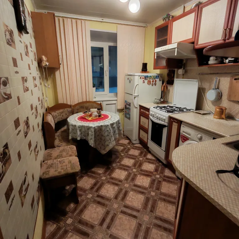 Квартира Бюджетная квартира "Дёшево и СерДЕЧНО". — Кировск