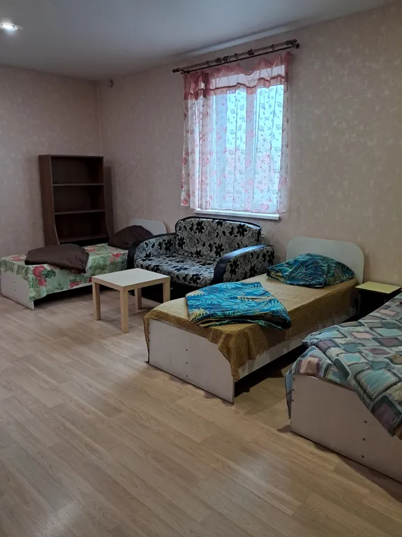 Вместительная ,45 квадратных метров, студия с собственной парковкой