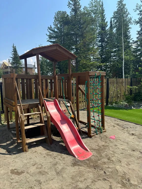 Дома с видом на гору