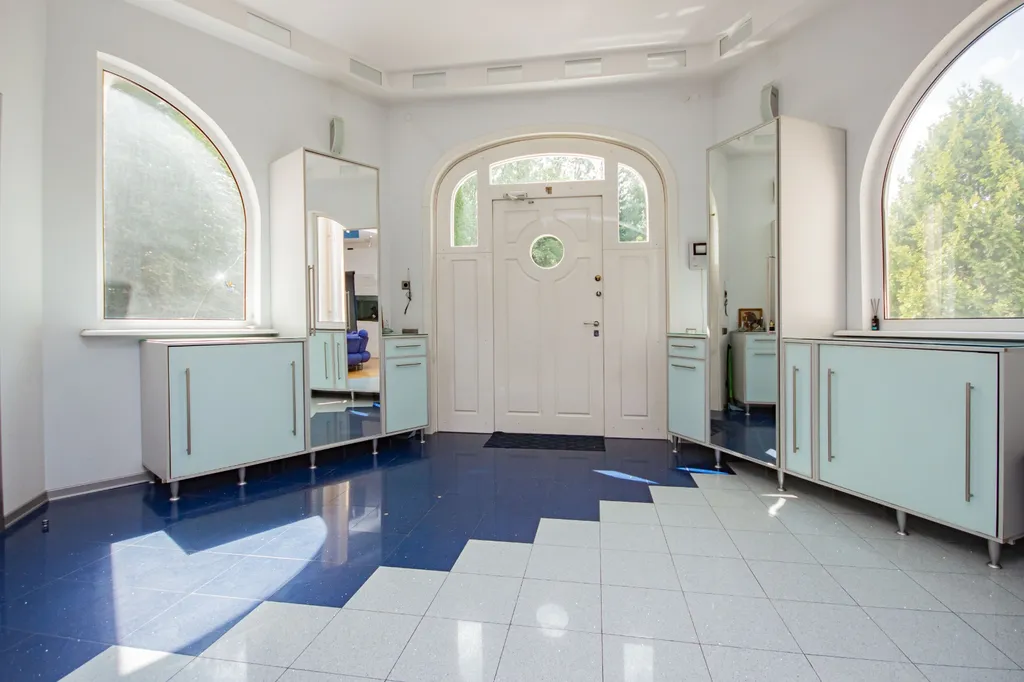 10-комнатный Дом