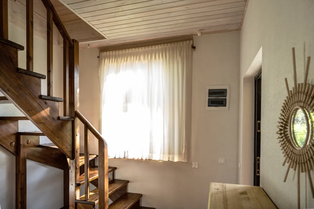 Уютный дом с просторной территорией