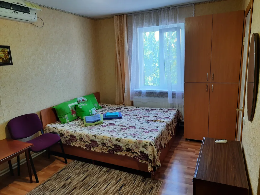 Квартира Комната — аренда посуточно в Ейск